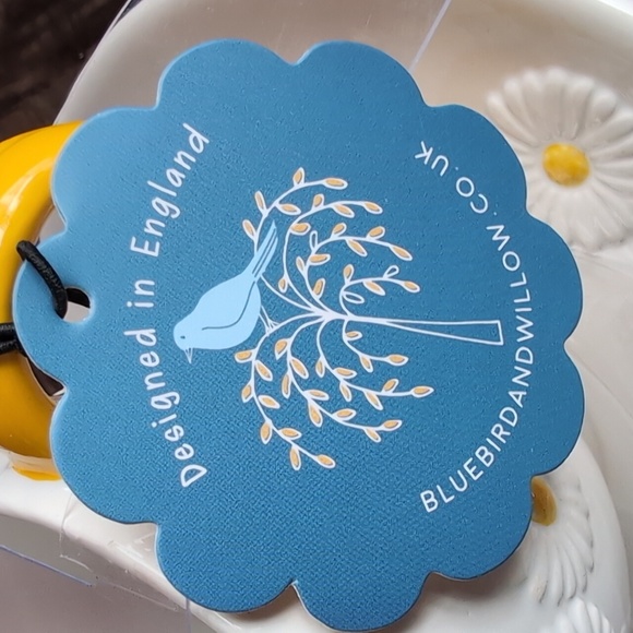 Daisy 🌼 Teacup and Saucer Set by Bluebird & Willow Studio - Picture 5 of 6